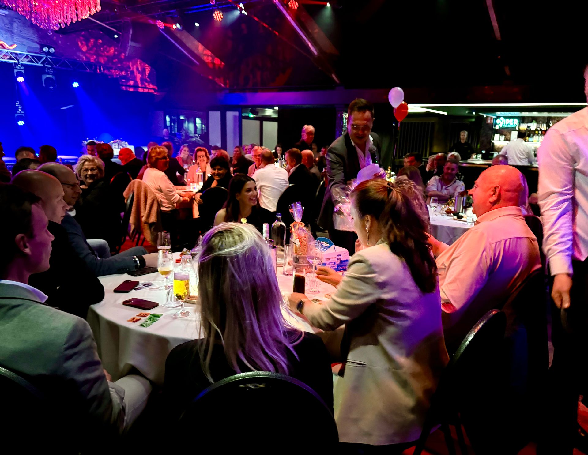 Ontmoeting en verbondenheid tijdens het benefiet in Oldenzaal